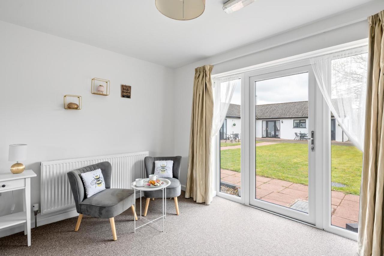 Number 5 - Lytton Tree Lodge, Reydon, Southwold Kültér fotó